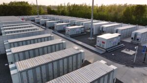 Bo tri cac cum co cong suat BESS 3,35 MW 6,7 MWh